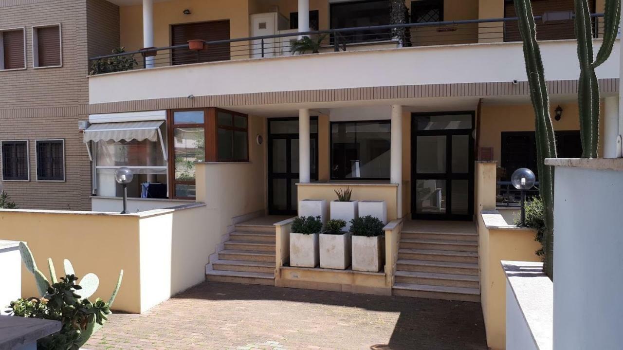 Apartmán Domus Claudio Fiumicino Exteriér fotografie